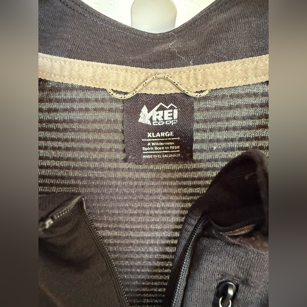 REI Co Op Polartec Black Half-Zip Pullover Base Layer Long Sleeve Zip Pocket XL - Picture 3 of 10